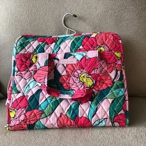 Travel toiletry bag